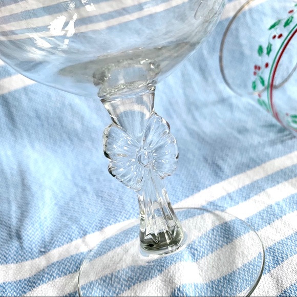 Holiday Drinking Glasses (2) - Picture 10 of 11